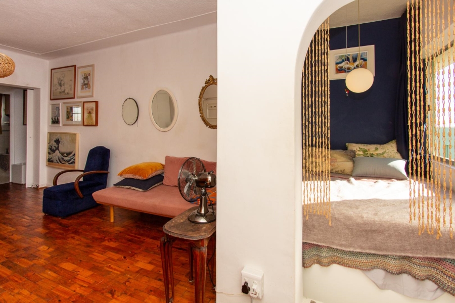 To Let 1 Bedroom Property for Rent in Vredehoek Western Cape